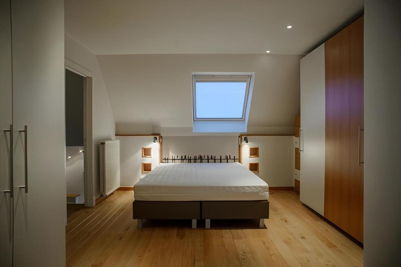 Big And Comfortable Triplex In Knokke Екстер'єр фото